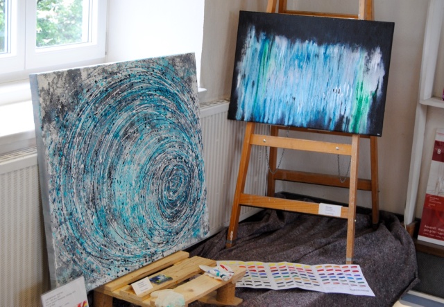 Acrylbilder in türkis, abstrakte Kunst auf Leinwand, türkis, Astrid Stöppel, Weilheim, fluid paintings und abstract art, german abstract artist, Ausstellungen in London und Florenz, Saatchi Art Artist