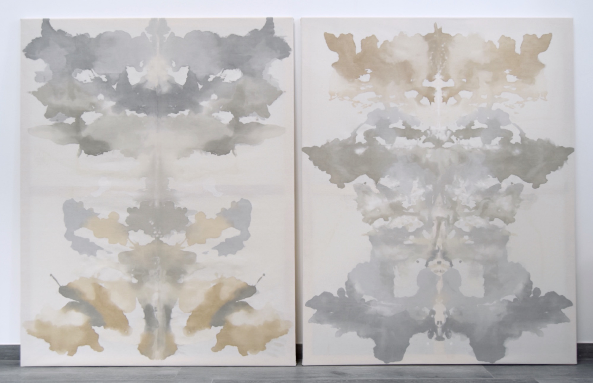 contemporary artworks focused on neutral colors, structure and shapes by german artist Astrid Stoeppel