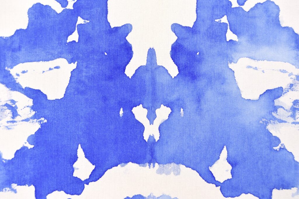 Abstract and contemporary art painting from Astrid Stoeppel. Astrid Stöppel is a professional german woman artist located near to Munich. Buy her artworks online at Saatchi Art or Singulart Shop. Purchase modern art to invest.